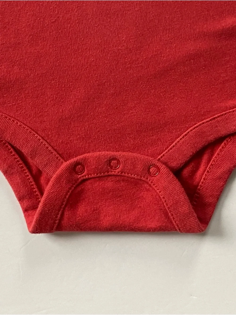 Baby GAP Logo One Piece T- Shirt Size 3 6 Months Red Spellout Red Cotton Snap